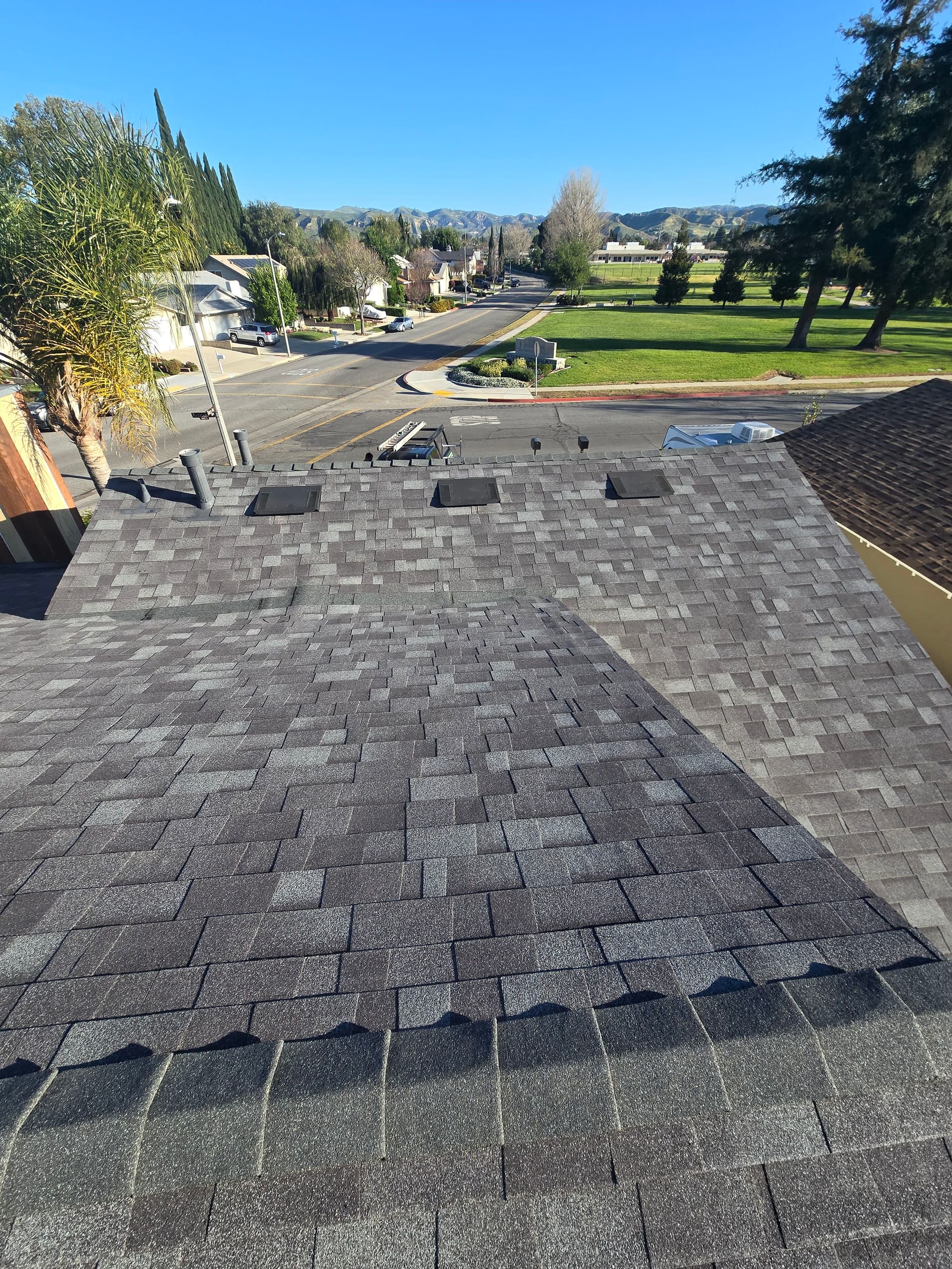 Malarkey Riverstone Grey Roof Installation in Simi Valley image