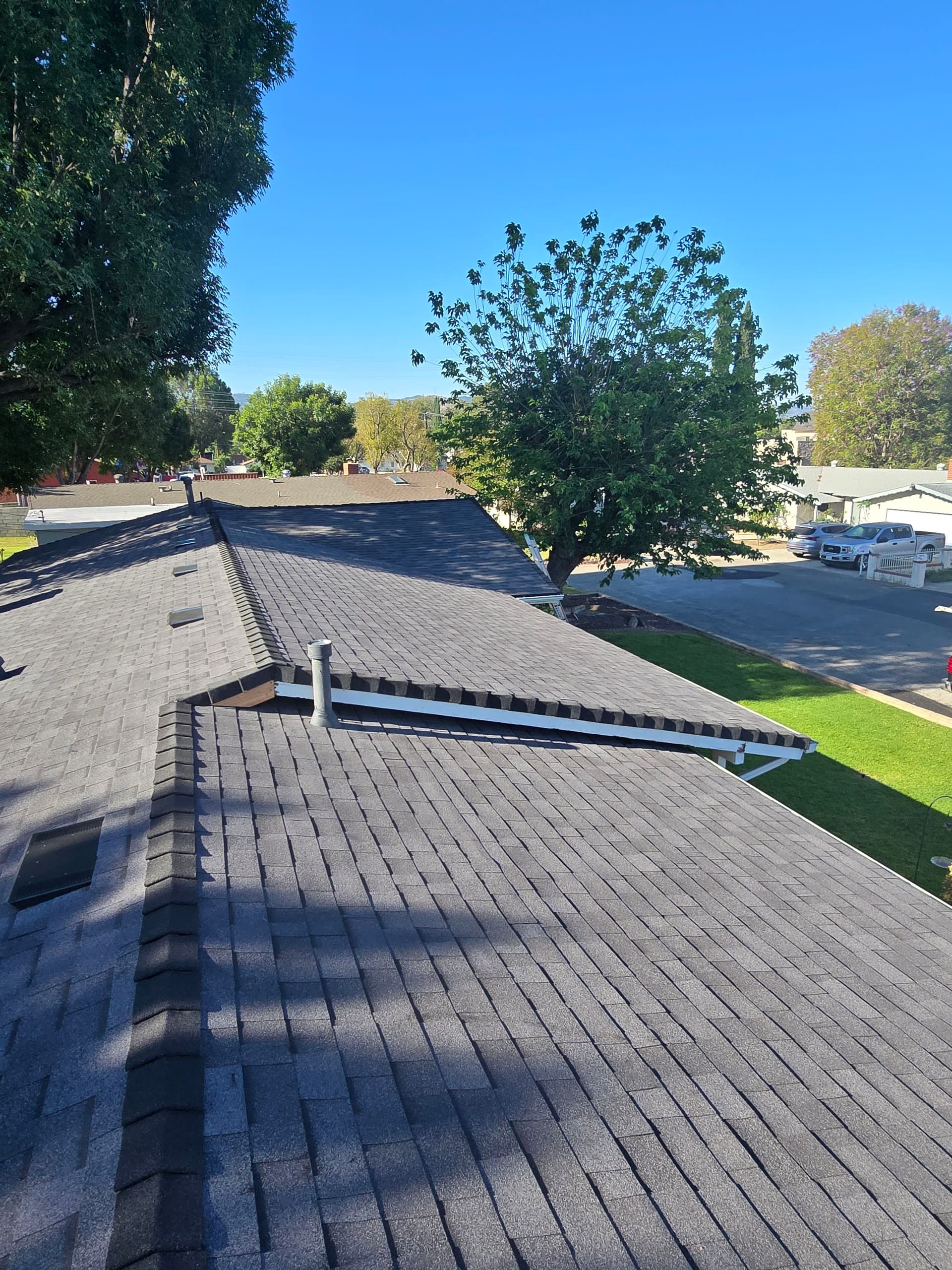 Malarkey Moonlit Black Asphalt Shingle Roof Replacement in Simi Valley image