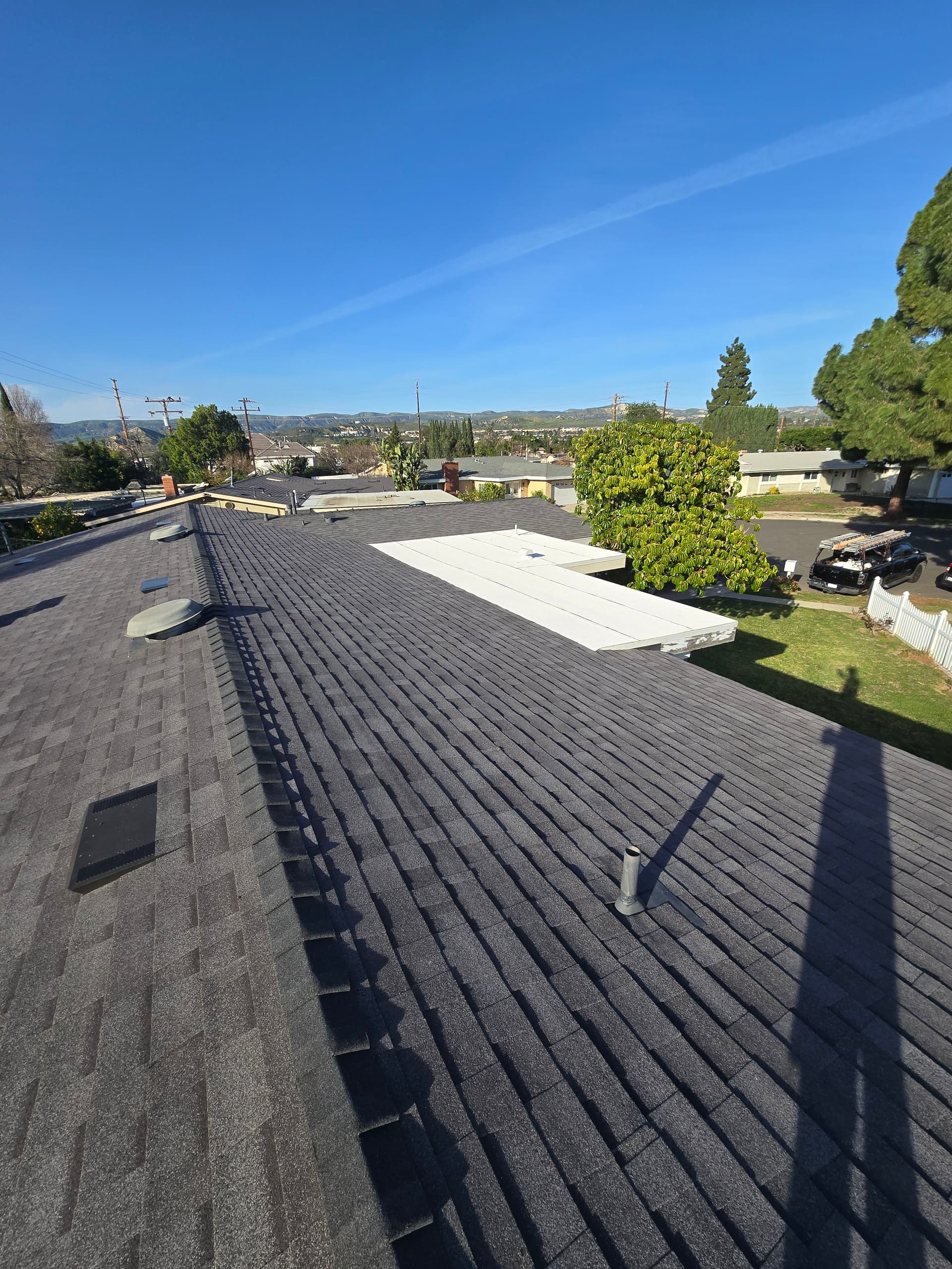 Impressive Asphalt Shingle Roofing Project Showcasing Malarkey Moonlit Black image