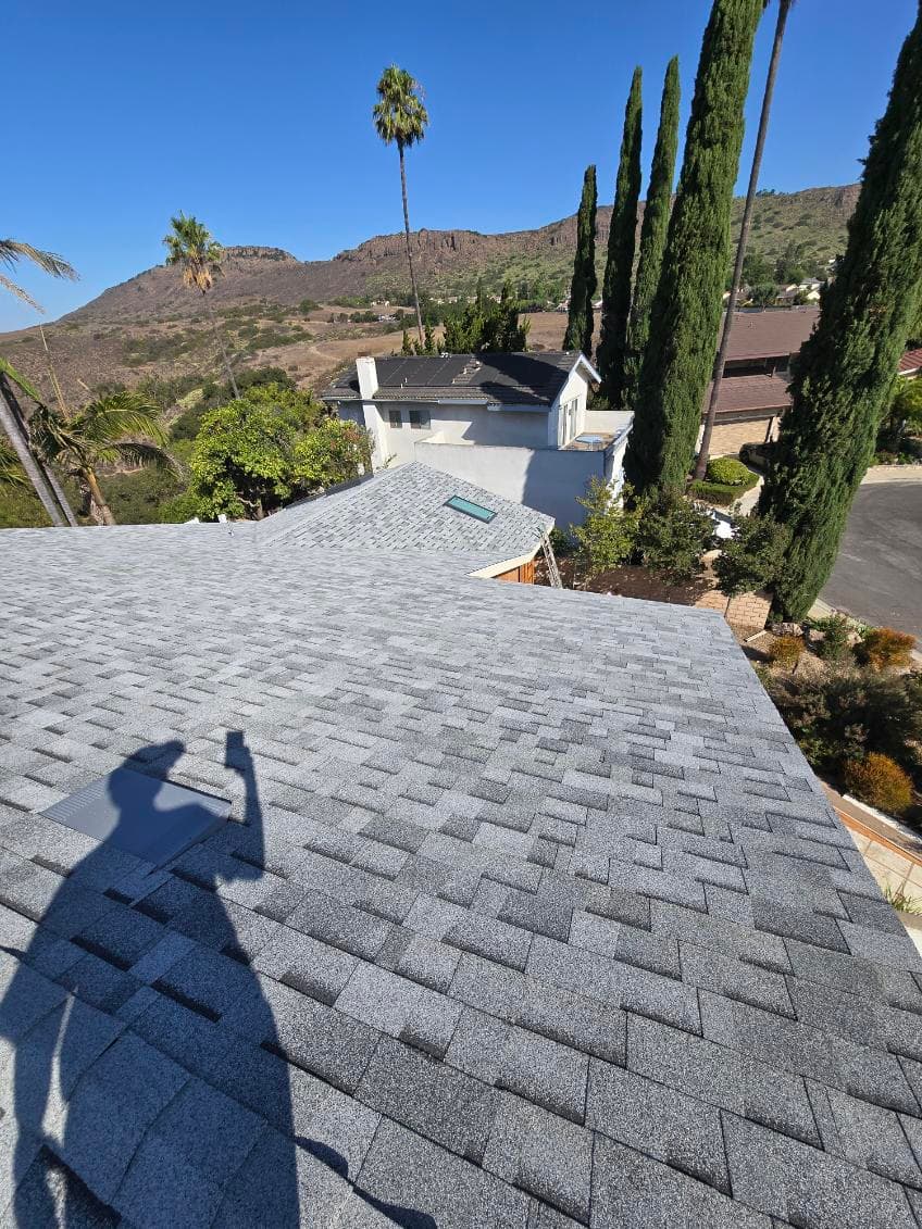 Stunning Malarkey Shingle Roof in Thousand Oaks image